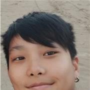 Me considero responsable, divertido, atento, simpático y buen cuidador.